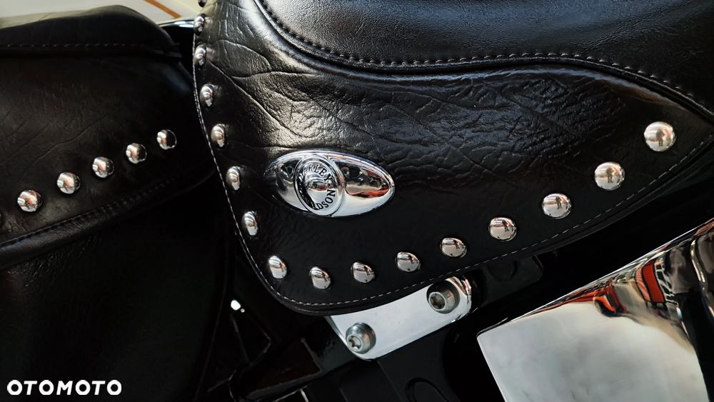 Harley-Davidson Softail Heritage Classic - 15