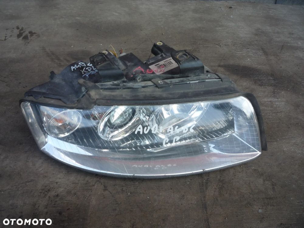 AUDI A4 B6 LAMPA PRZEDNIA LEWA LUB PRAWA - 8
