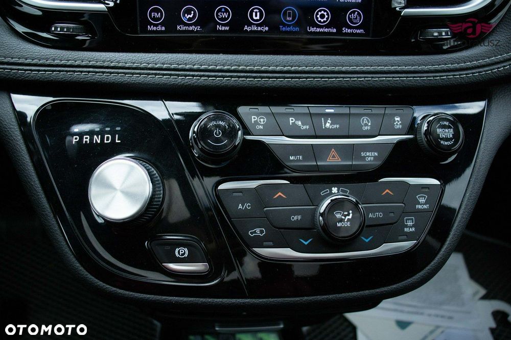 Chrysler Pacifica - 22