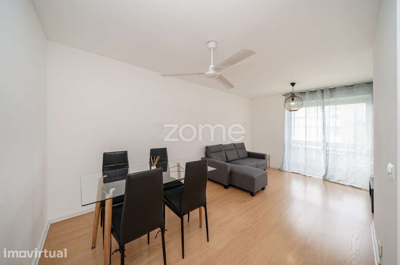 Apartamento T2 mobilado para arrendamento na Rua Magalhães Lima -Lo... - Grande imagem: 2/27