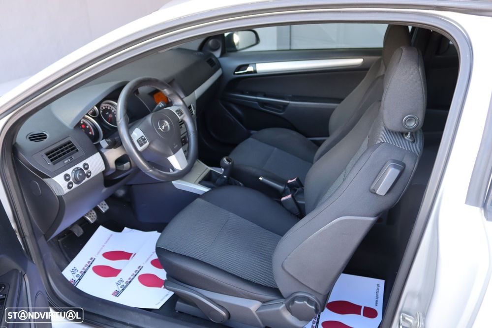 Opel Astra GTC 1.3 CDTi - 14