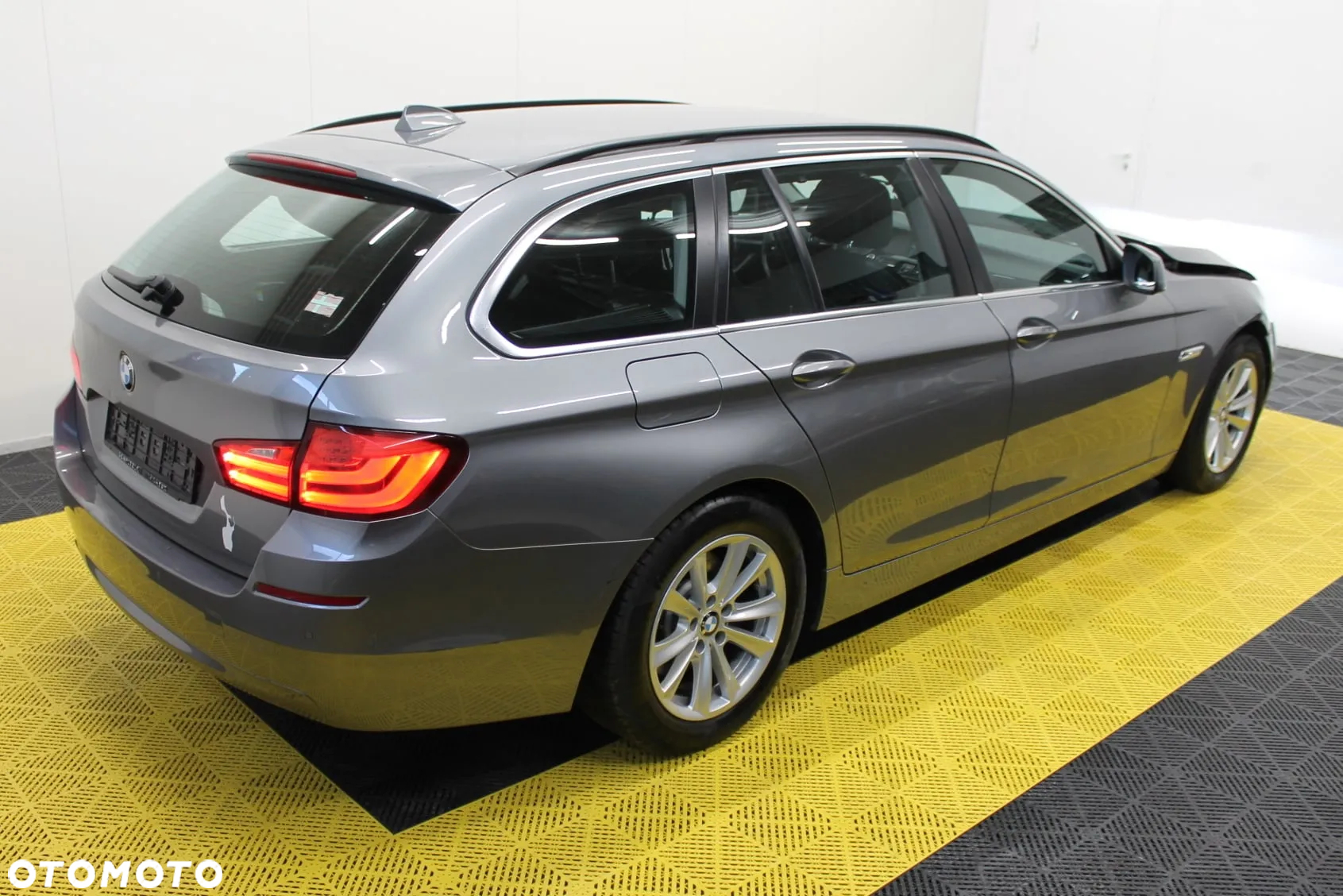 BMW Seria 5 525d Touring - 7