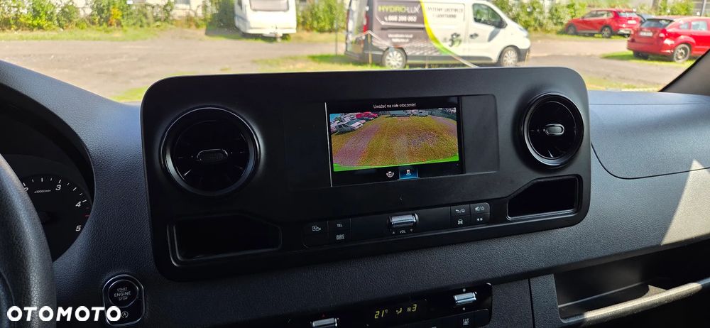 Mercedes-Benz Sprinter 907.221 - 22