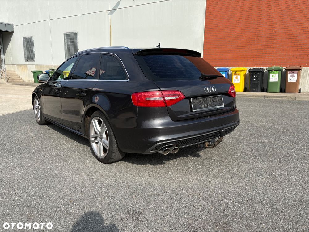 Audi A4 Avant 2.0 TDI DPF clean diesel S line Sportpaket - 13