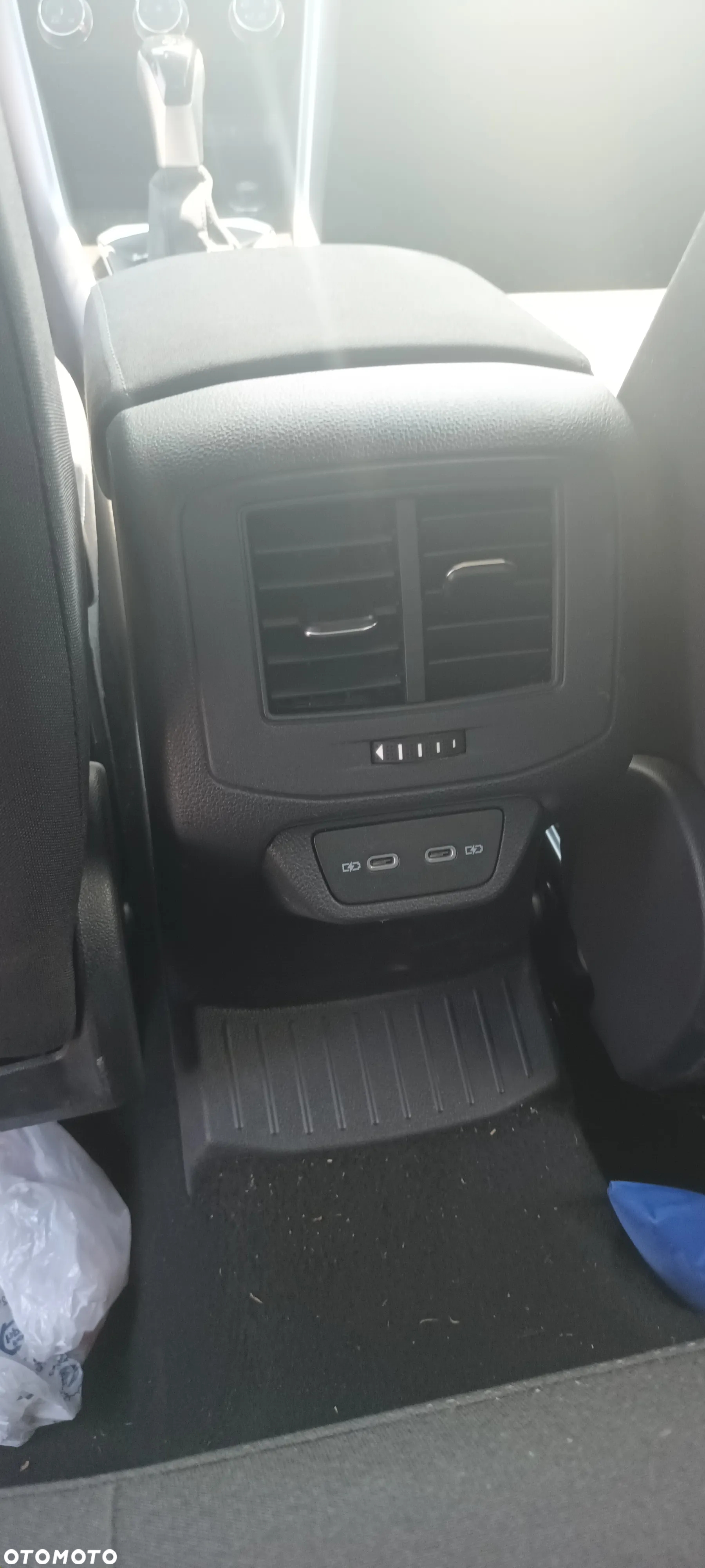 Volkswagen T-Roc 1.5 TSI Style DSG - 33