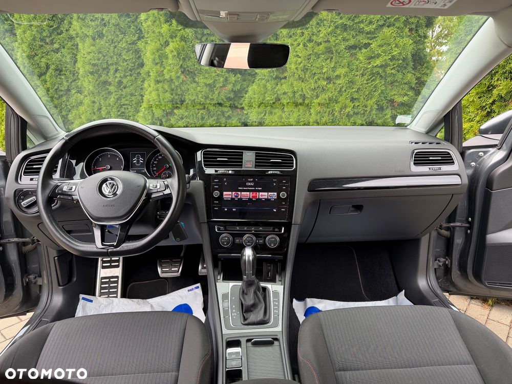 Volkswagen Golf 1.6 TDI DSG Sound - 34