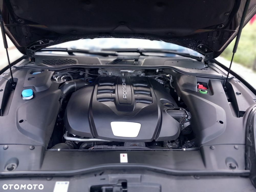 Porsche Cayenne Diesel Platinum Edition - 11