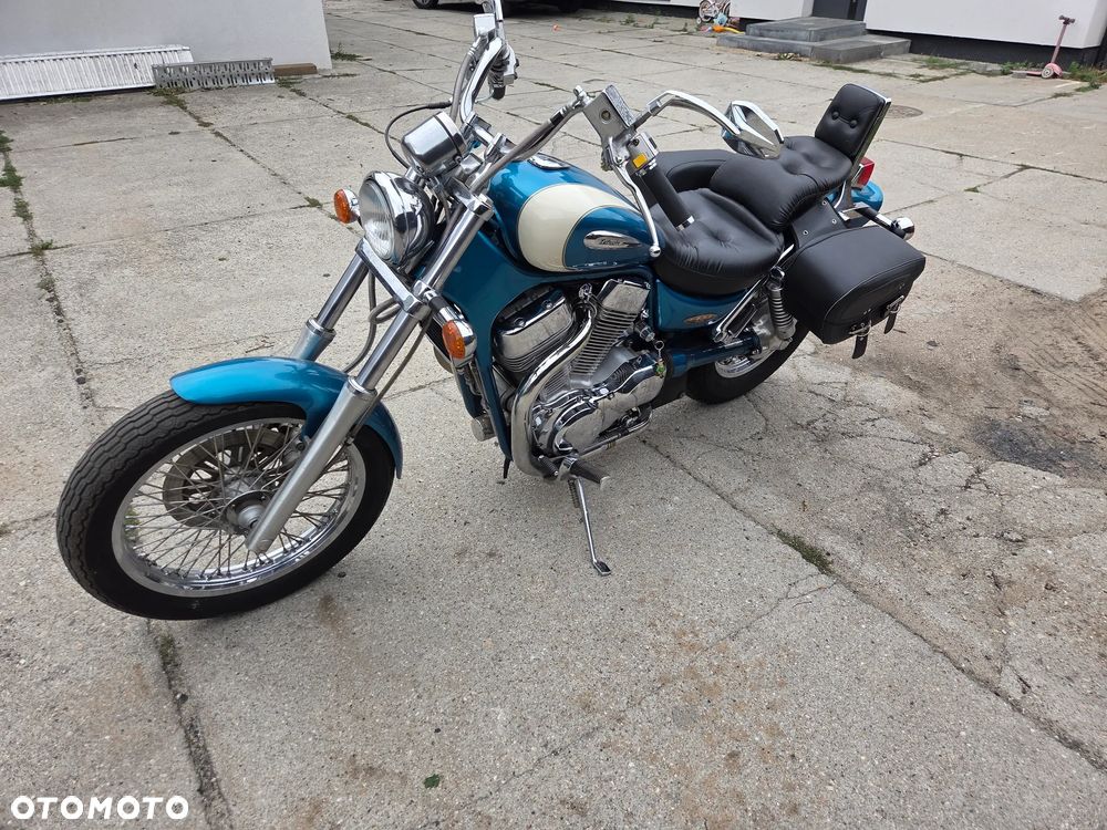 Suzuki Intruder - 6