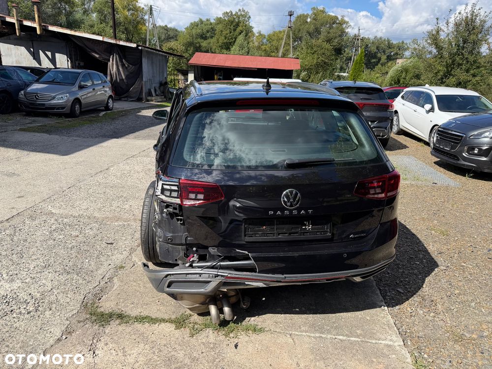 Volkswagen Passat Alltrack 2.0 TDI SCR DSG 4Motion - 12