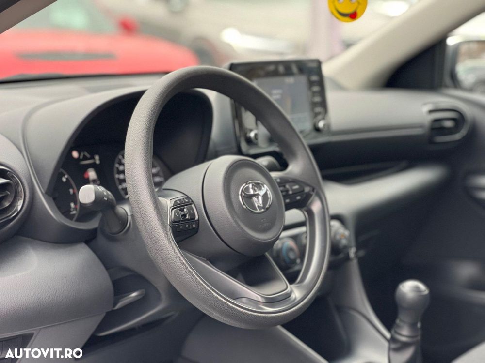 Toyota Yaris 1.0 L Eco - 9