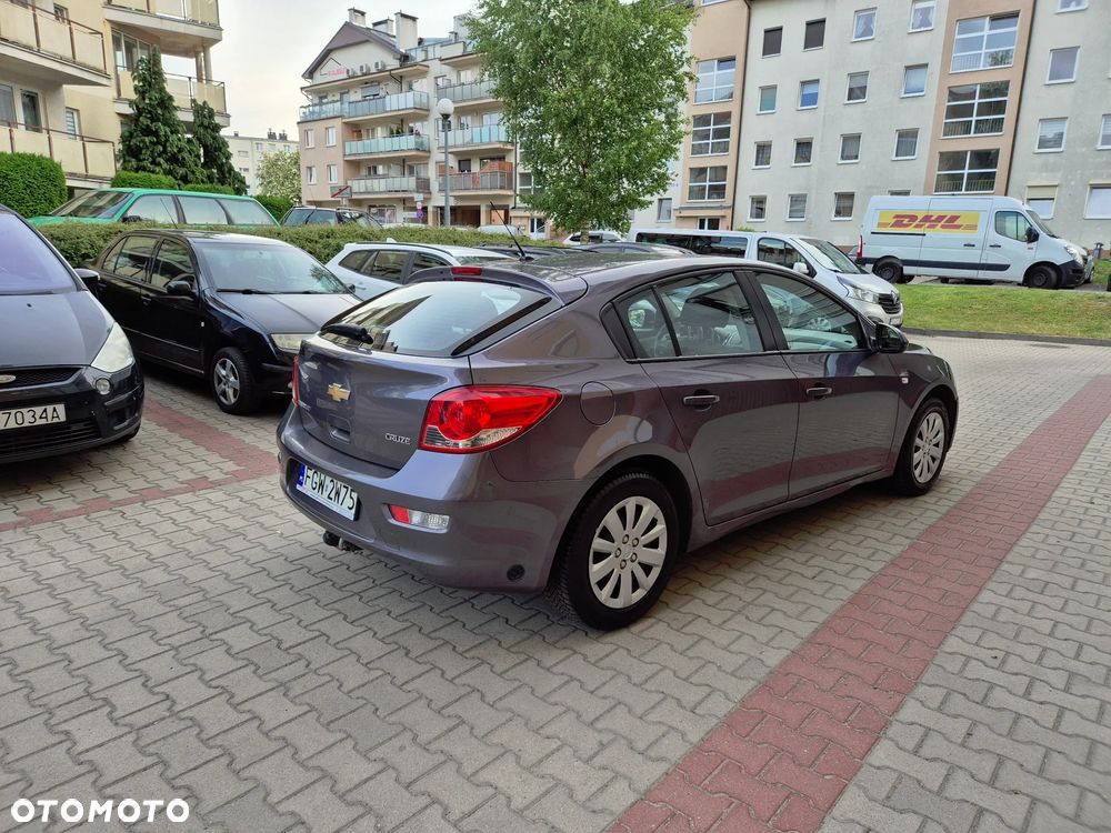 Chevrolet Cruze 1.8 LS+ - 2