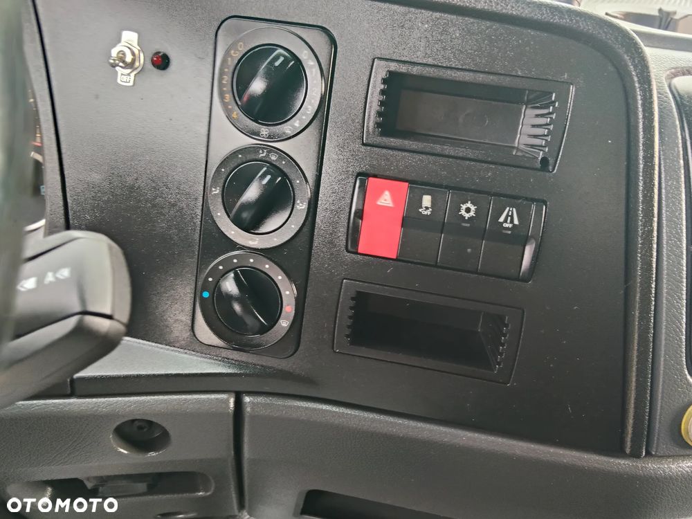 Mercedes-Benz Atego 1221 - 26
