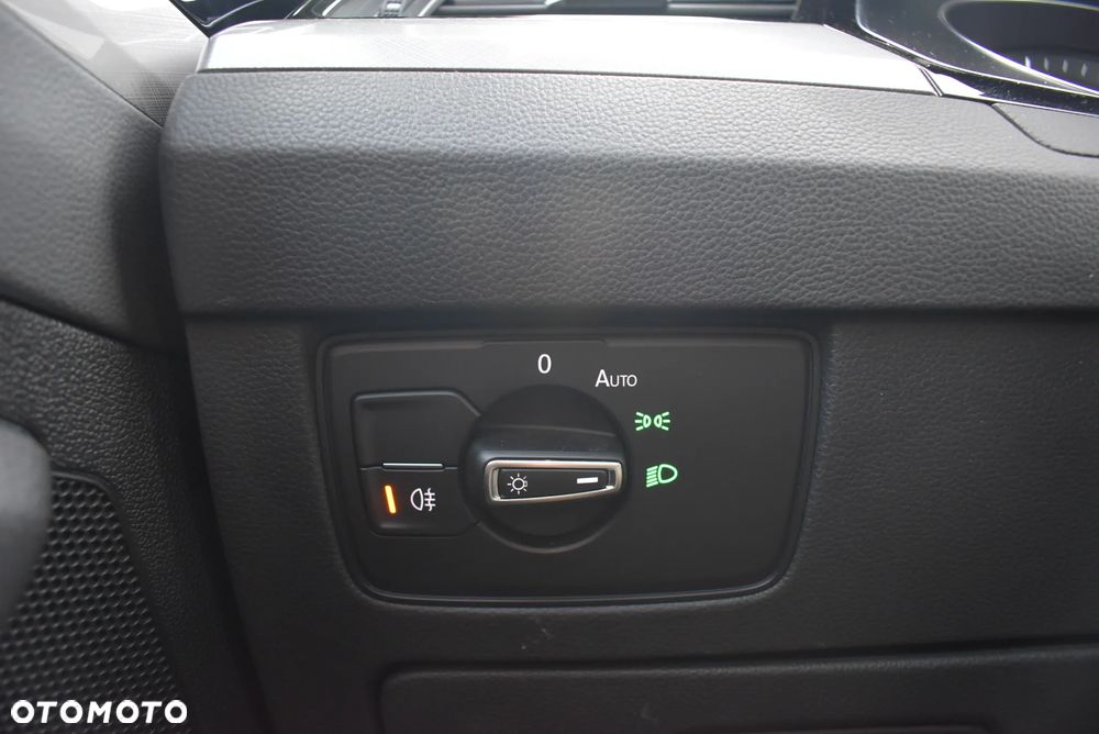 Volkswagen Passat 2.0 TDI EVO Business DSG - 24