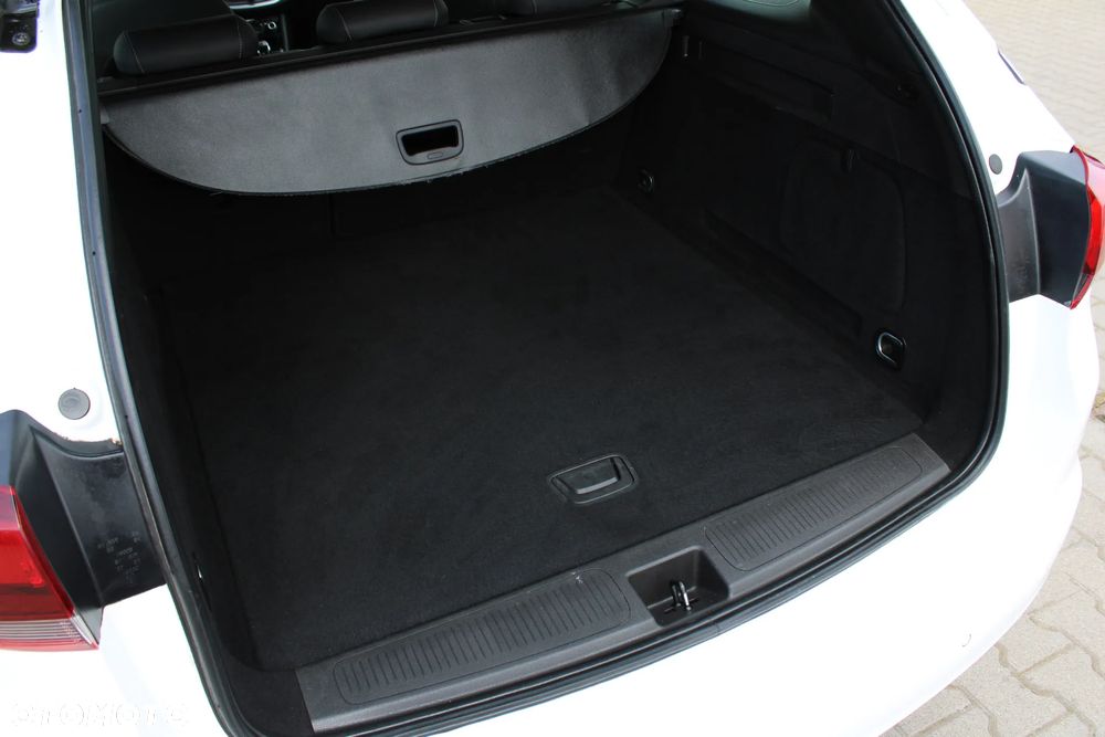 Opel Astra 1.2 T Elegance S&S - 12