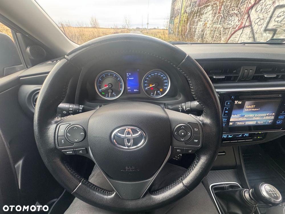 Toyota Corolla 1.6 Premium EU6 - 9