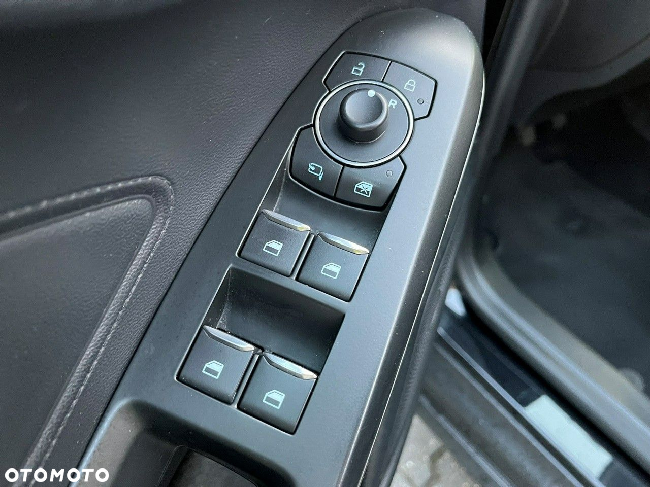 Ford Focus - 11