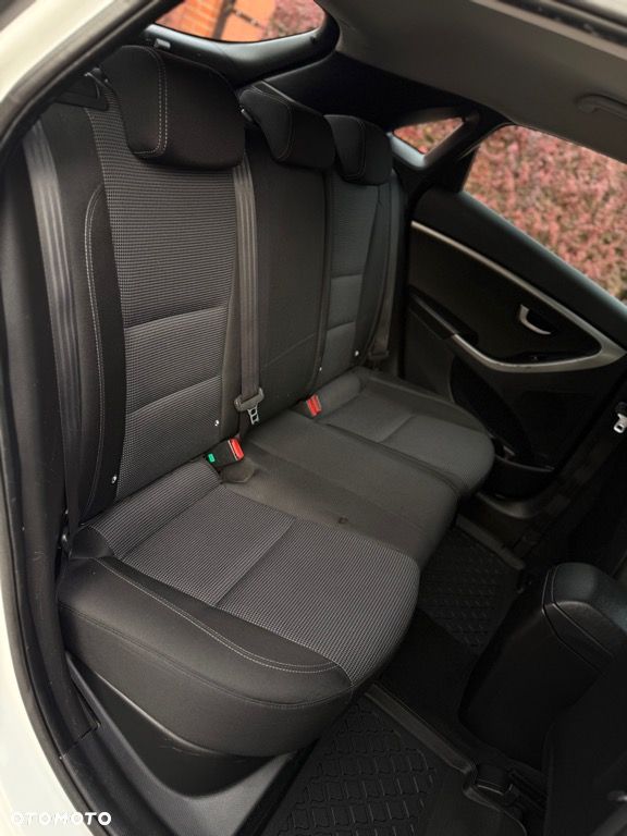 Hyundai i30 1.6 CRDi BlueDrive Premium - 28
