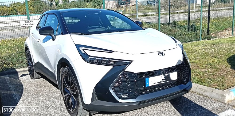 Toyota C-HR 2.0 Hybrid Square Collection - 2