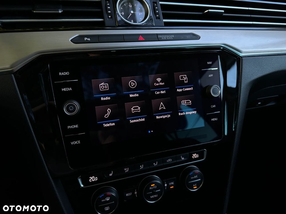 Volkswagen Passat - 20