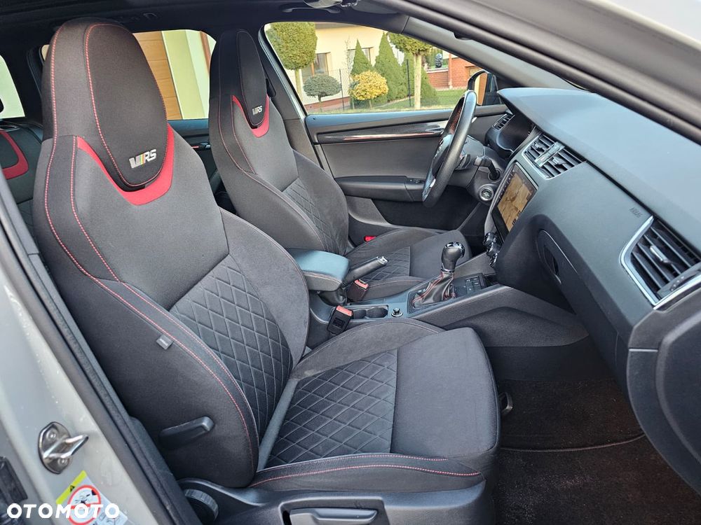 Skoda Octavia 2.0 TDI 4x4 DSG RS - 30