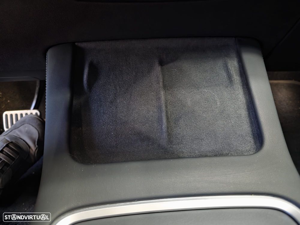 Tesla Model 3 Long Range Tração Integral - 23