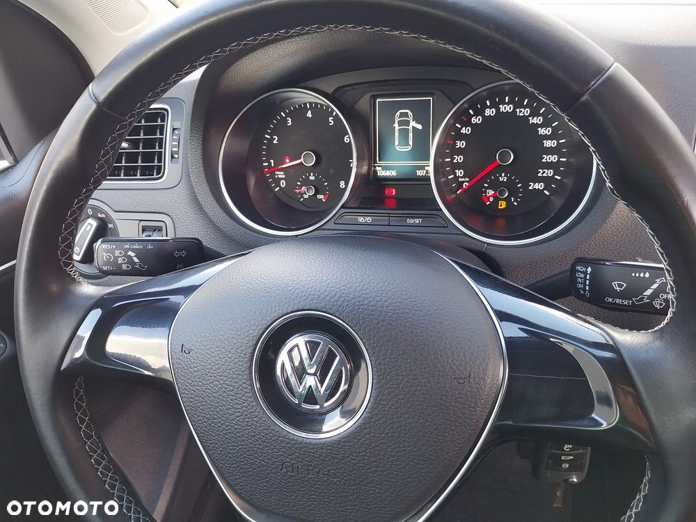 Volkswagen Polo 1.2 TSI Blue Motion Technology Lounge - 23