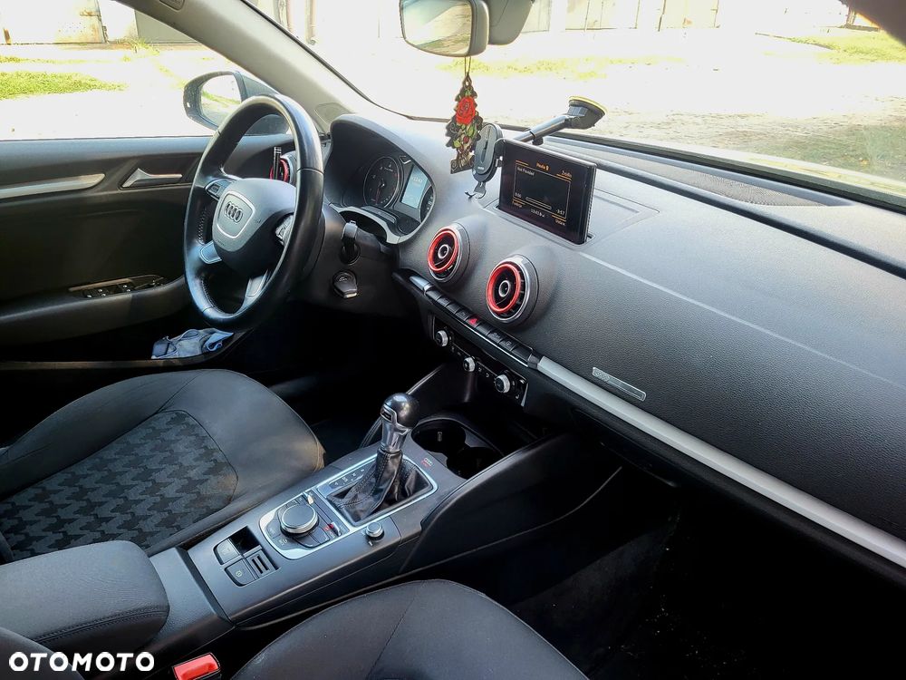Audi A3 Limousine 1.6 TDI (clean diesel) S tronic Attraction - 9