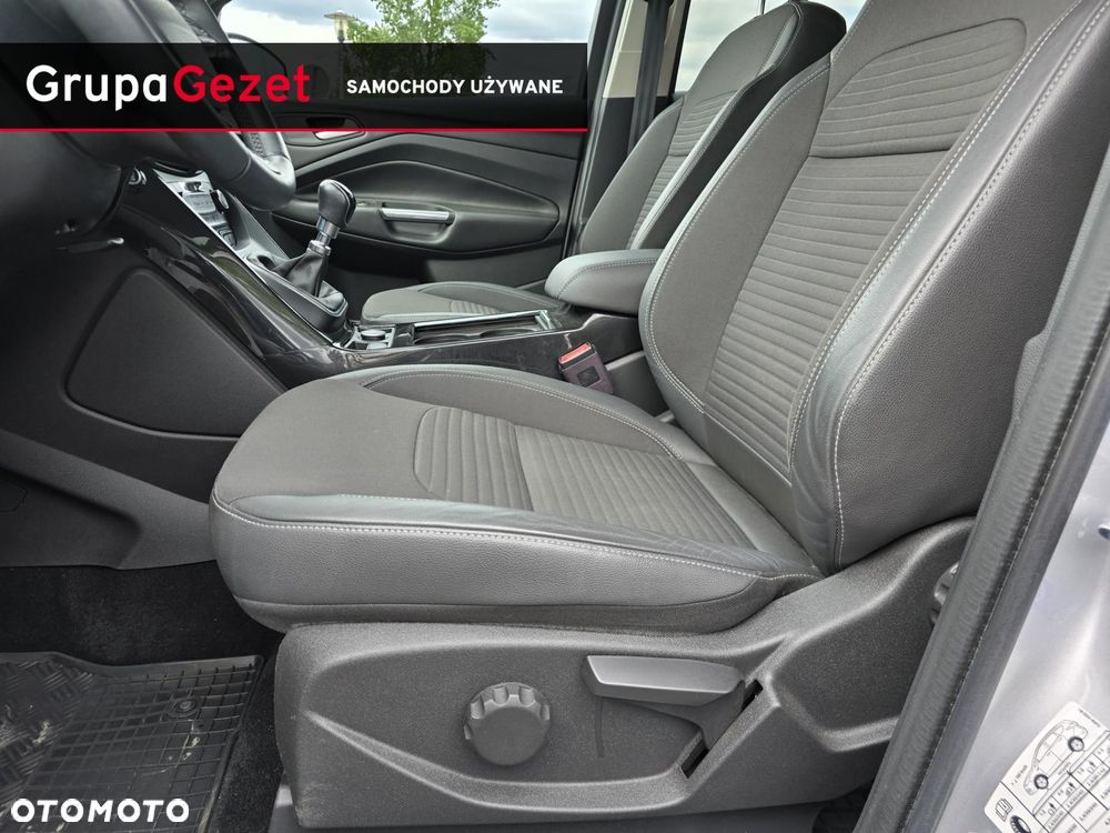 Ford Kuga - 32