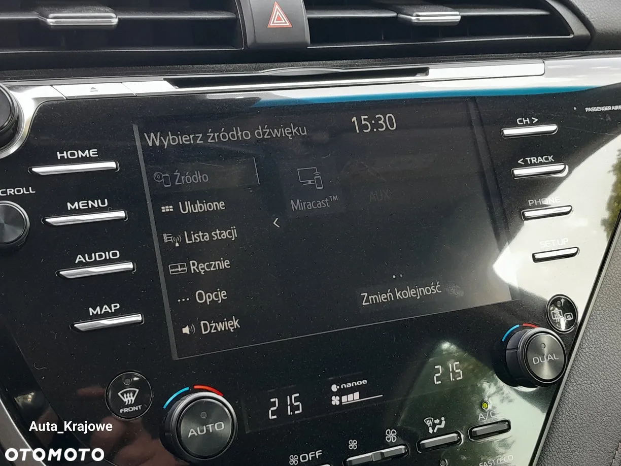 Toyota Camry 2.5 Hybrid Executive CVT - 16