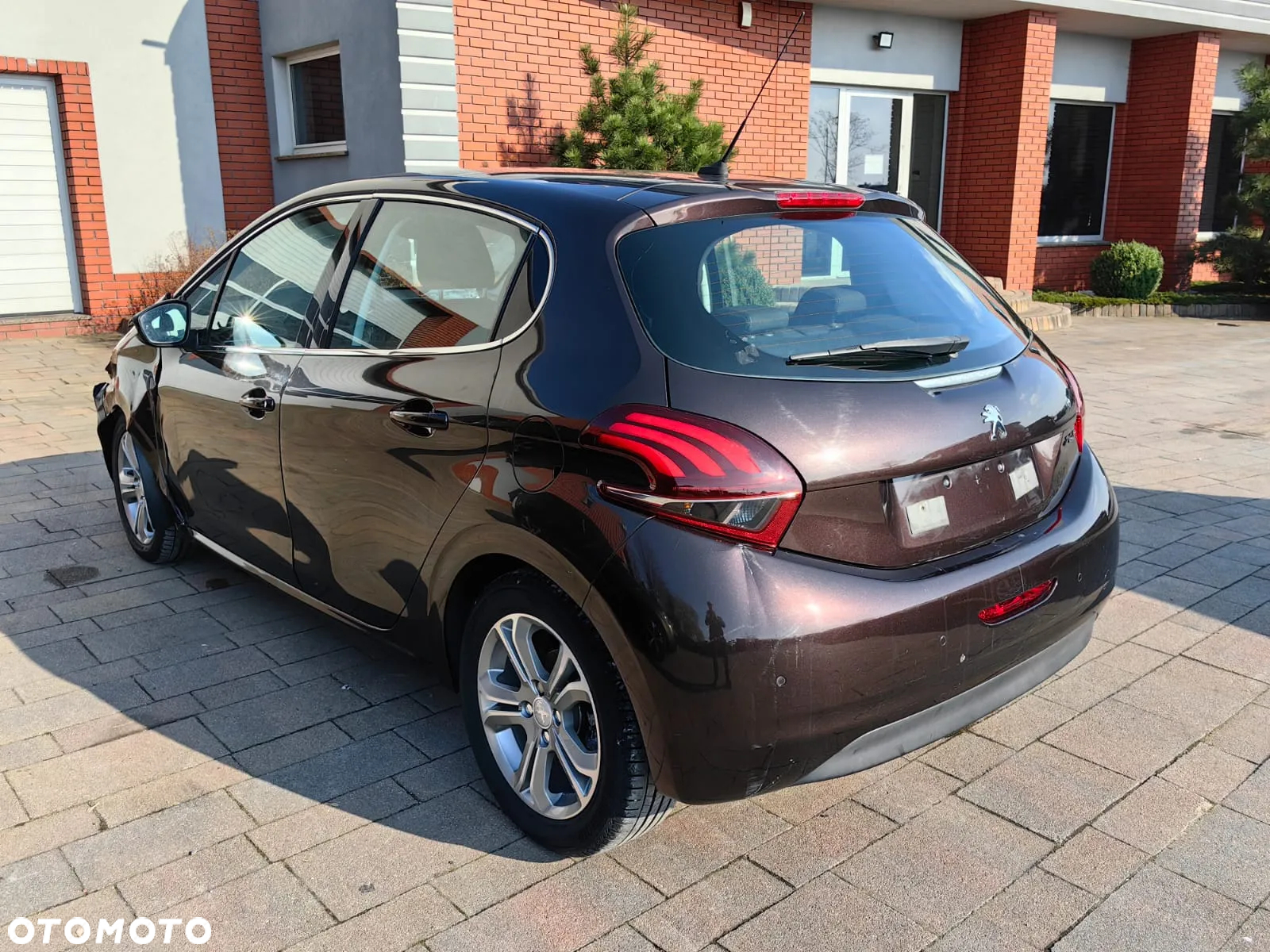 Peugeot 208 120 VTI Intuitive - 6