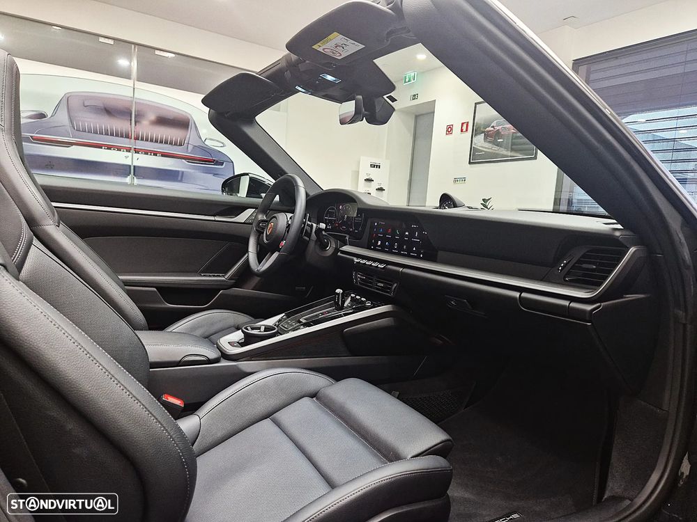 Porsche 911 (992) Carrera - 28