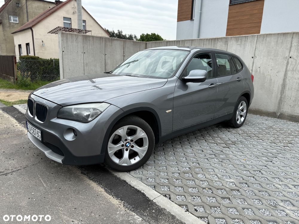 BMW X1 xDrive20i - 1