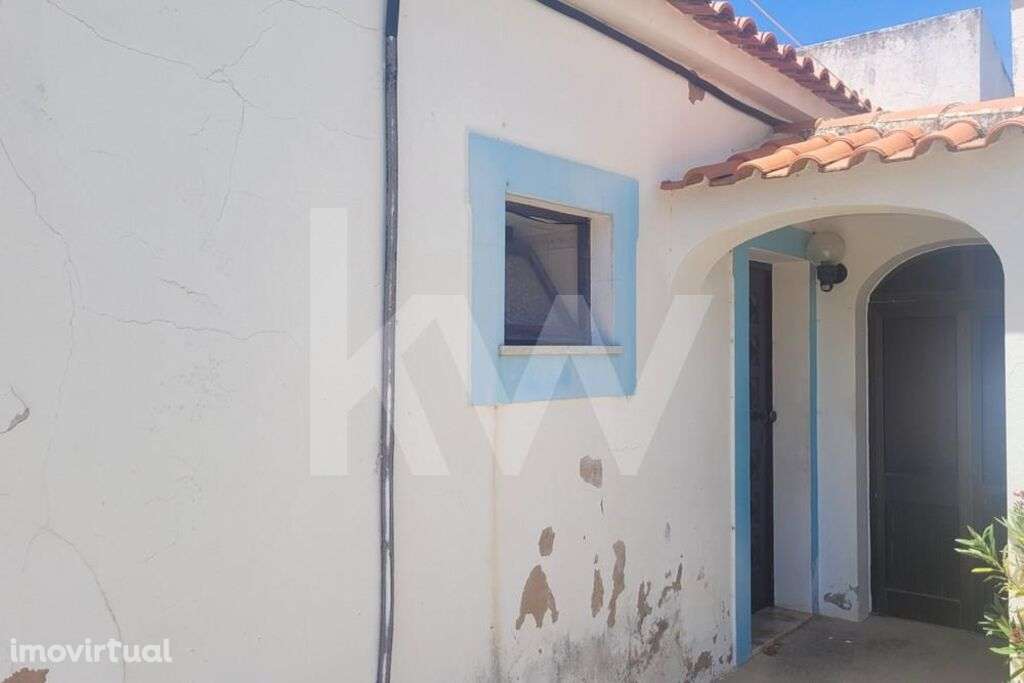 MORADIA GEMINADA T3 DE 2 PISOS COM TERRENO NO AROAL-BOLIQUEIME-ALGARVE - Grande imagem: 5/31