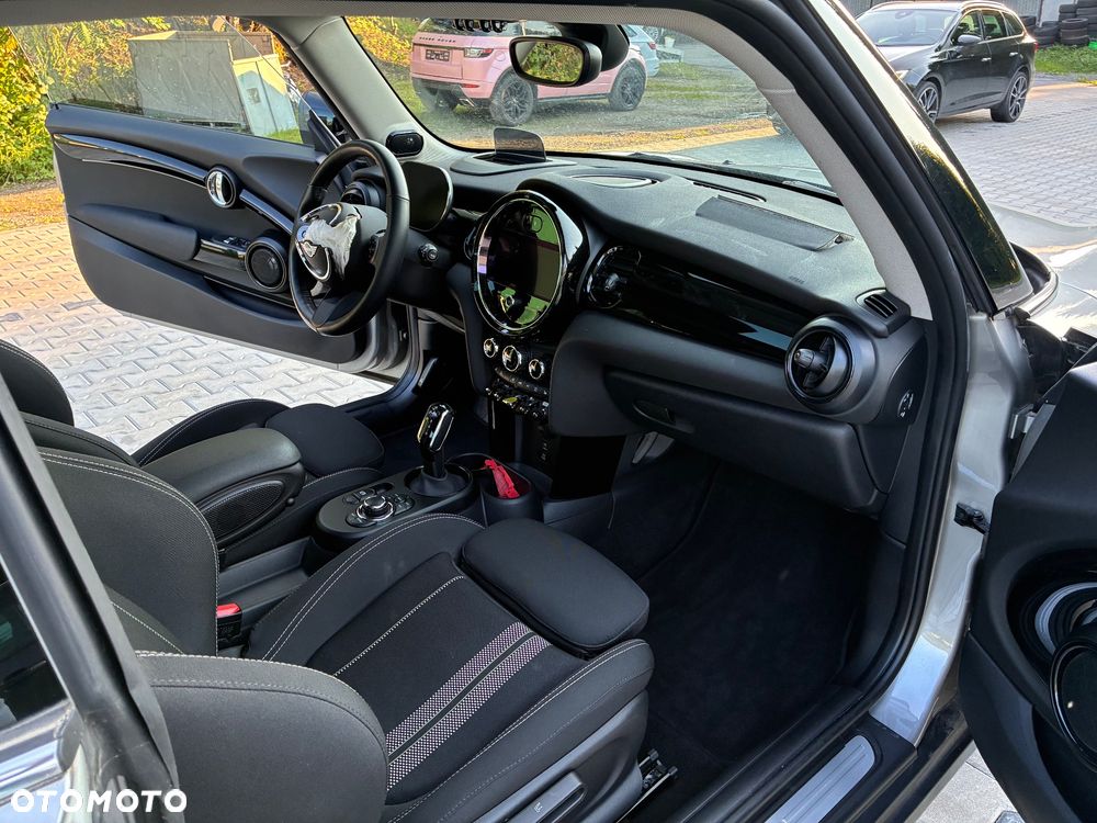 MINI Cooper E Classic Trim - 13