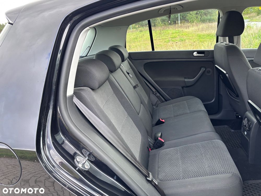 Volkswagen Golf Plus - 11