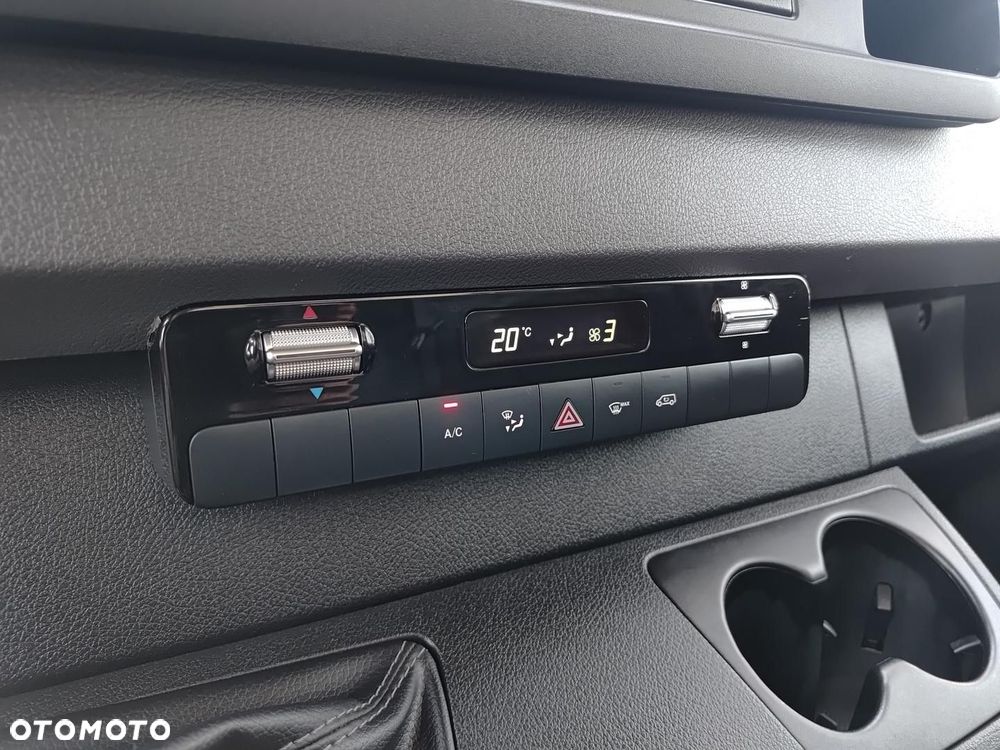 Mercedes-Benz Sprinter - 31