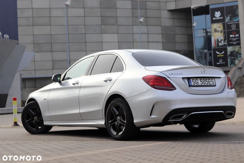 Mercedes-Benz Klasa C 300 de 9G-TRONIC AMG Line - 18