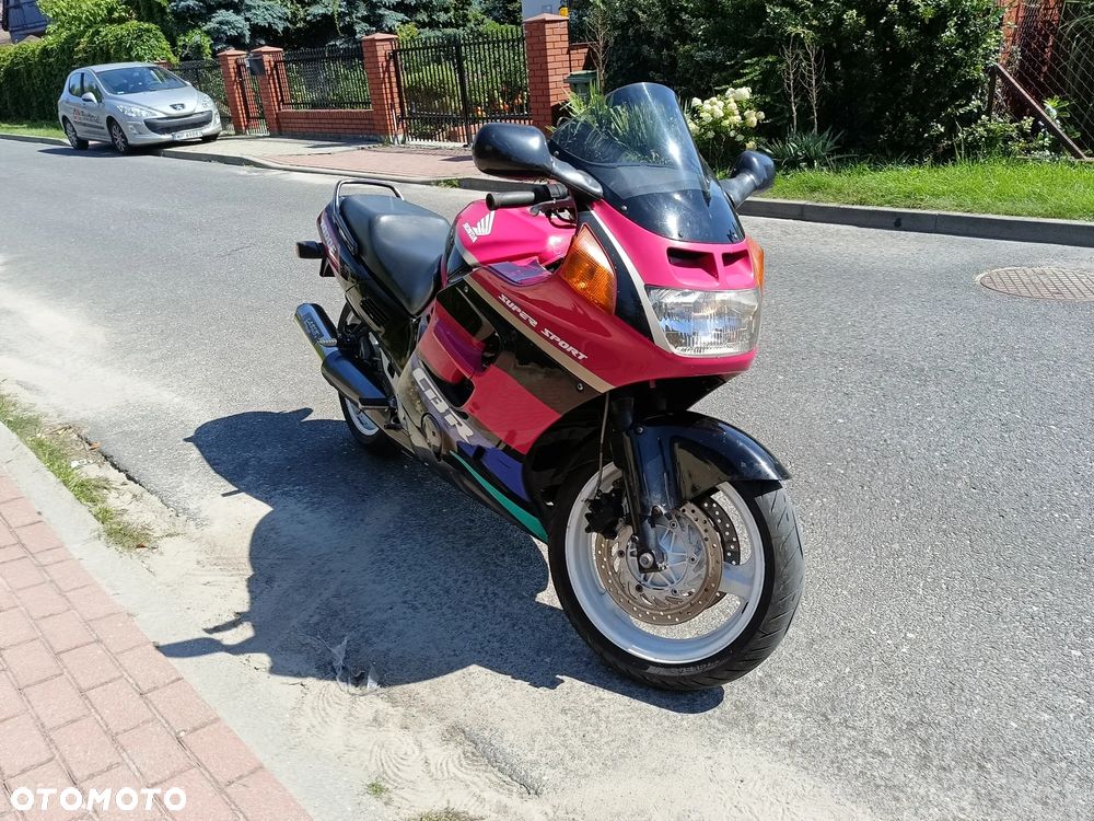 Honda CBR - 3