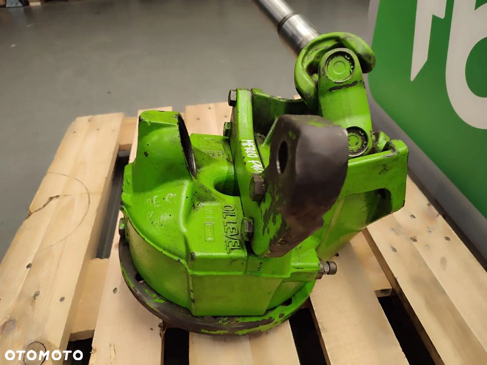 Zwolnica zwrotnica 050376 piasta półoś  Merlo Roto - 4