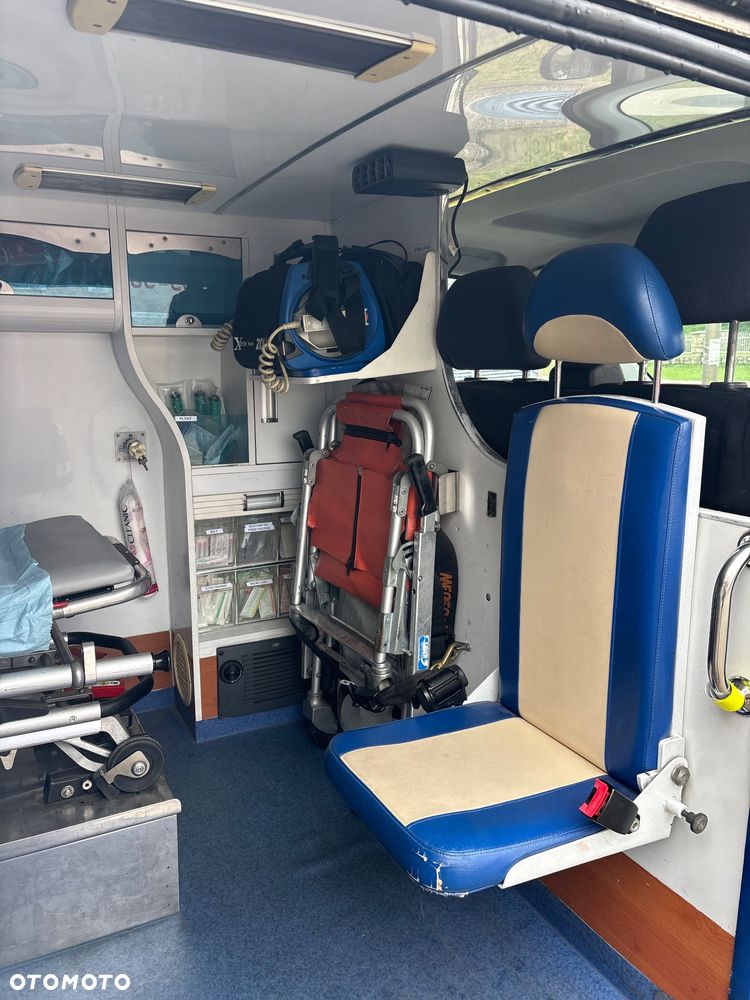Mercedes-Benz VITO Ambulans - 10
