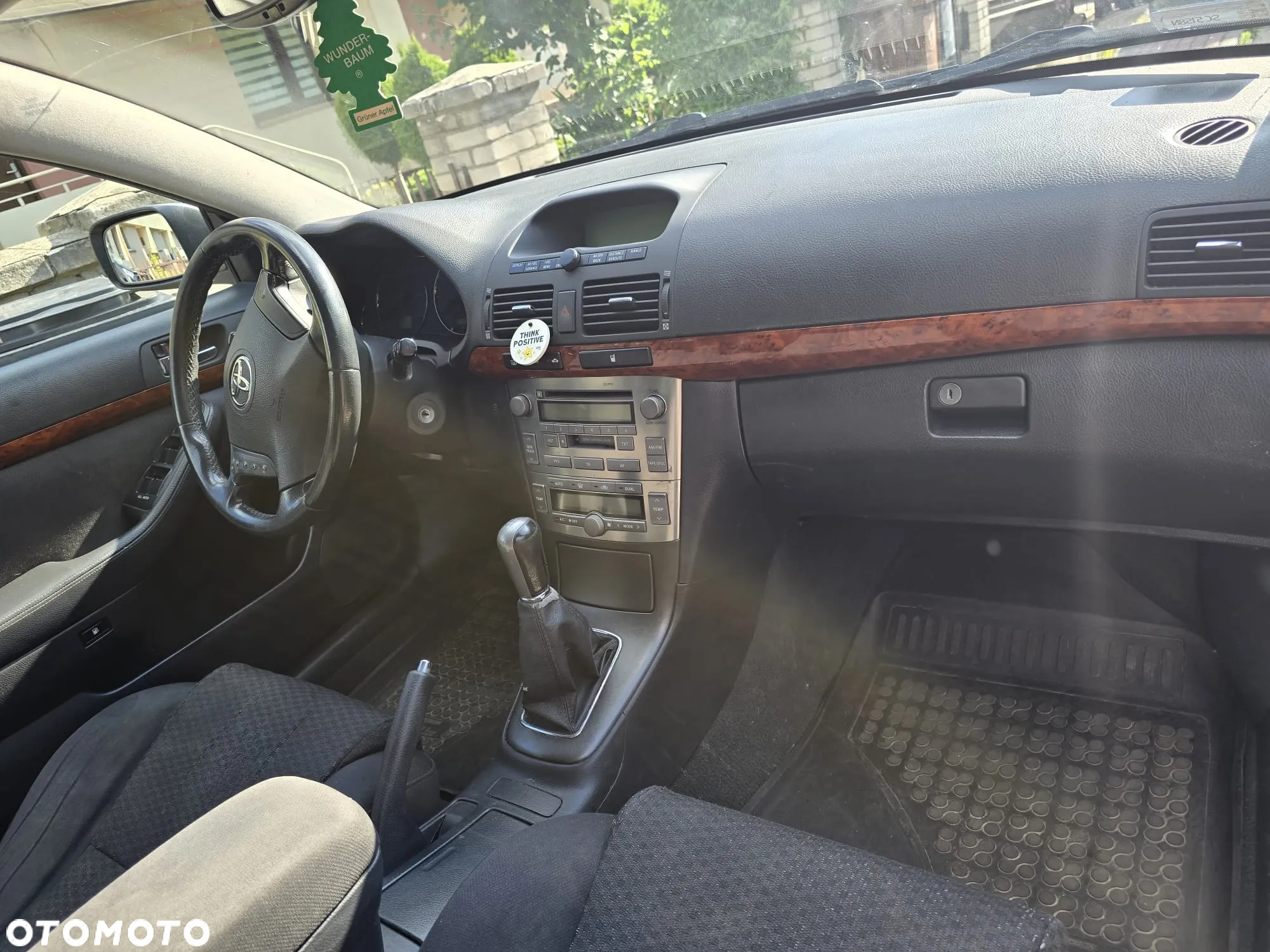 Toyota Avensis - 11