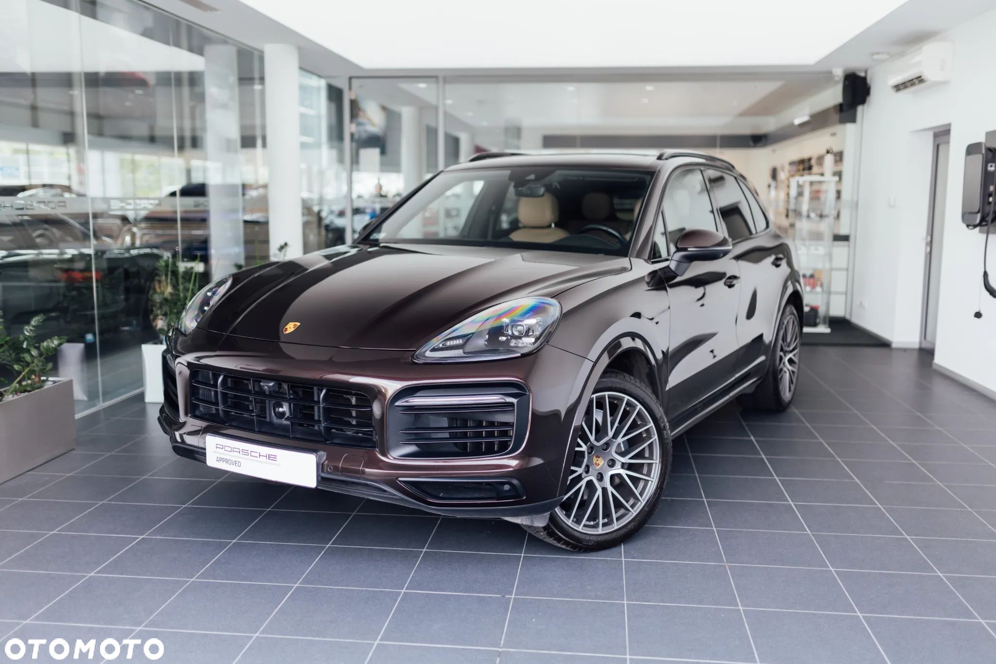 Porsche Cayenne Standard - 1