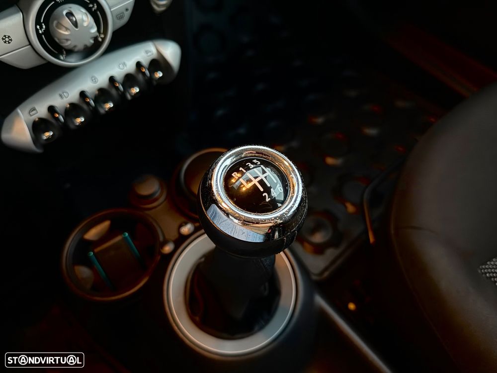 MINI 3 Portas Cooper D - 10