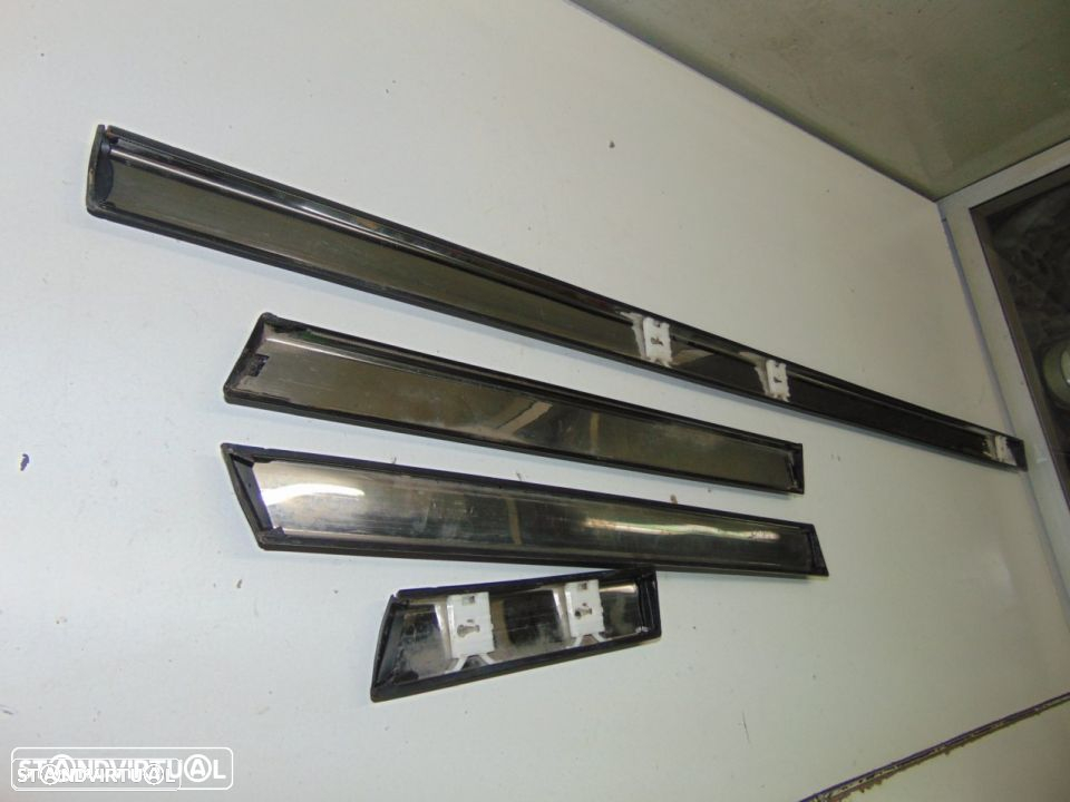 Opel Kadett D 3PT frisos laterais - 2
