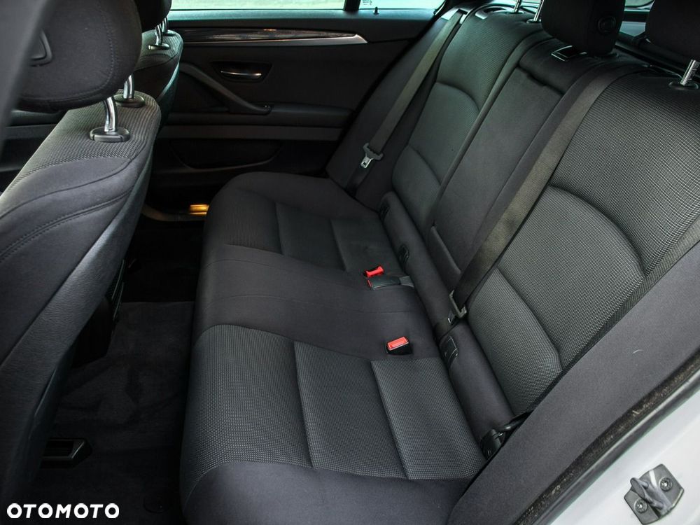 BMW Seria 5 520d Luxury Line - 19