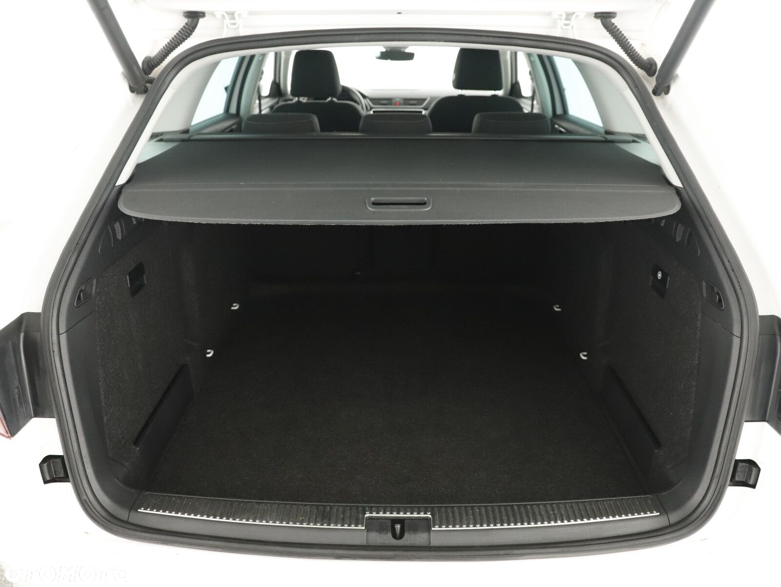 Skoda Superb 2.0 TDI SCR Style DSG - 25