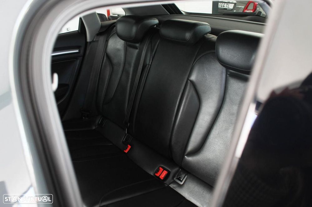 Audi A3 Sportback - 8