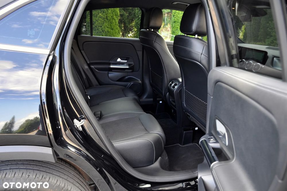 Mercedes-Benz GLA - 19