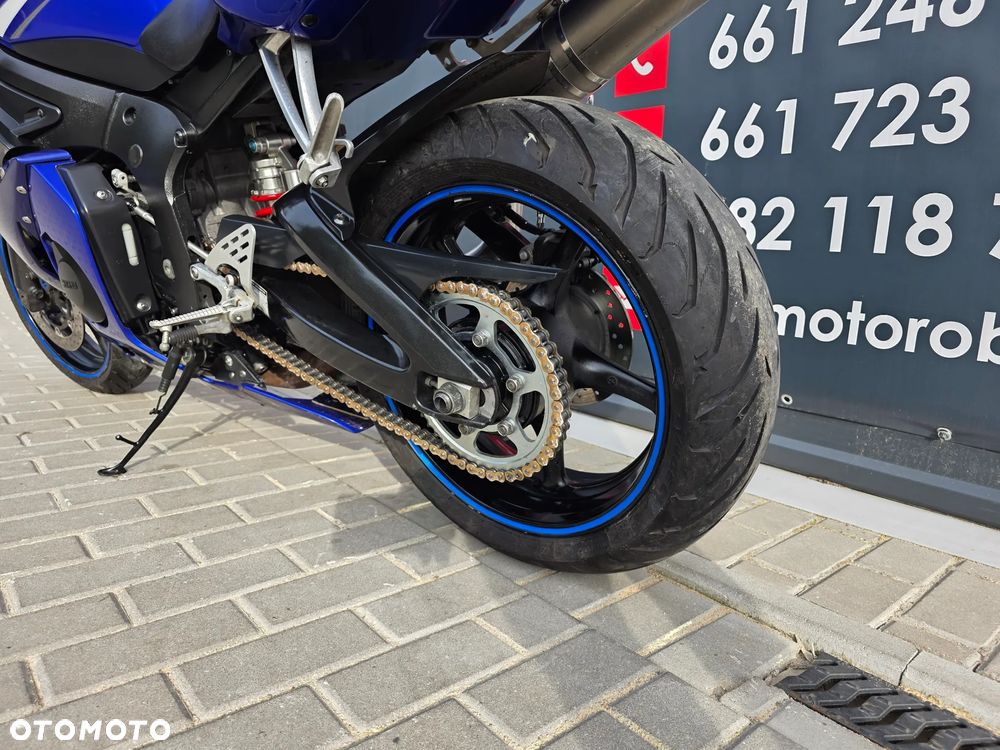 Yamaha R6 - 18