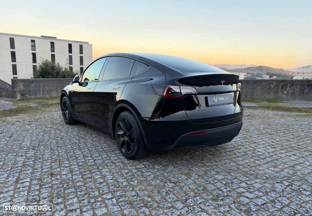Tesla Model Y RWD - 18